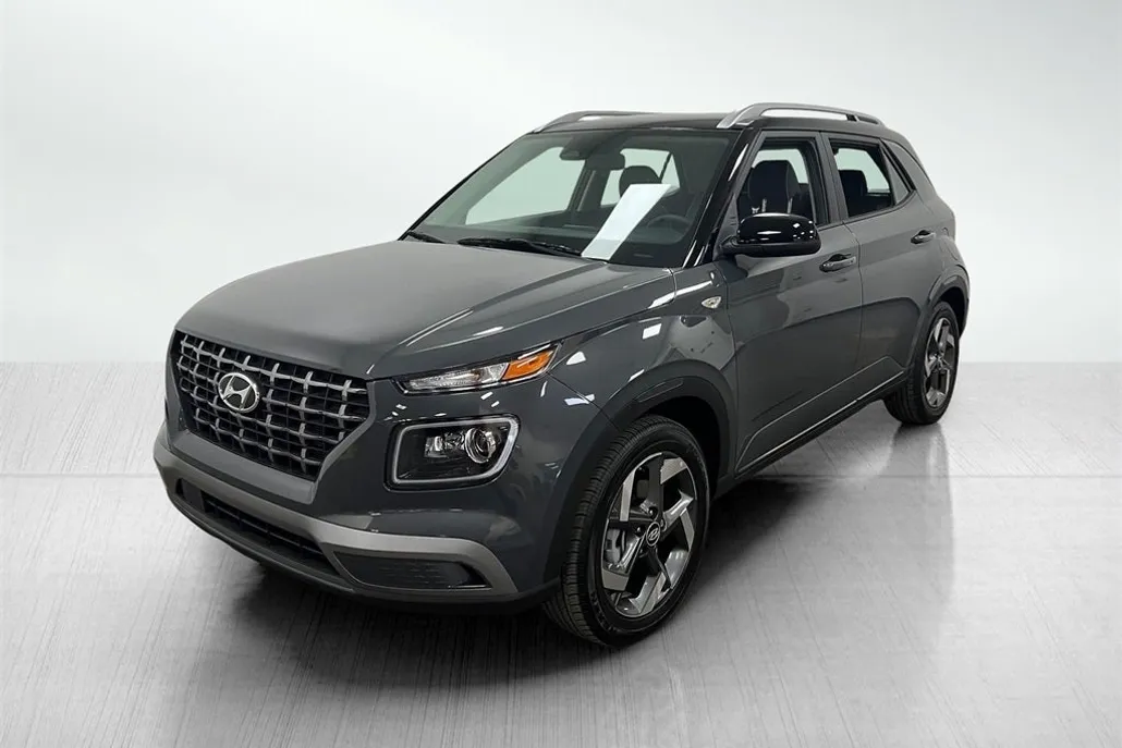 2025 Hyundai Venue Limited photo 1