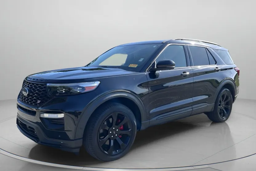 2022 Ford Explorer ST photo 1