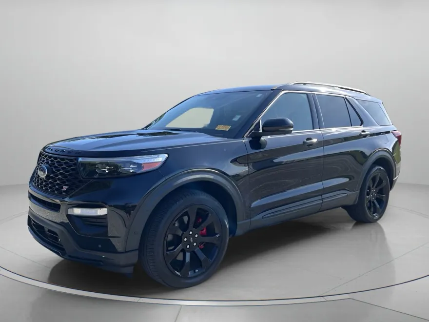 2022 Ford Explorer ST photo 1