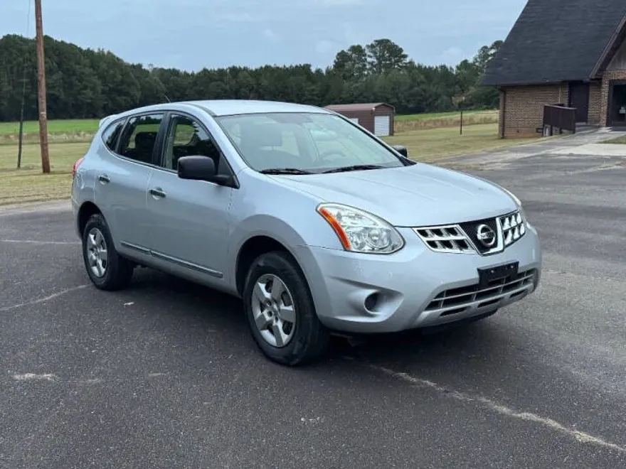 2013 Nissan Rogue S photo 1