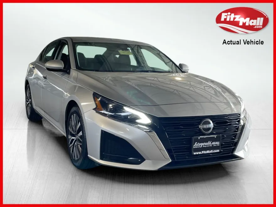 2023 Nissan Altima 2.5 SV photo 1