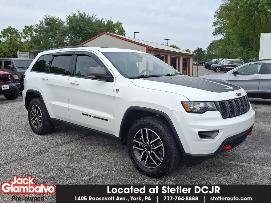2021 Jeep Grand Cherokee Trailhawk photo 1