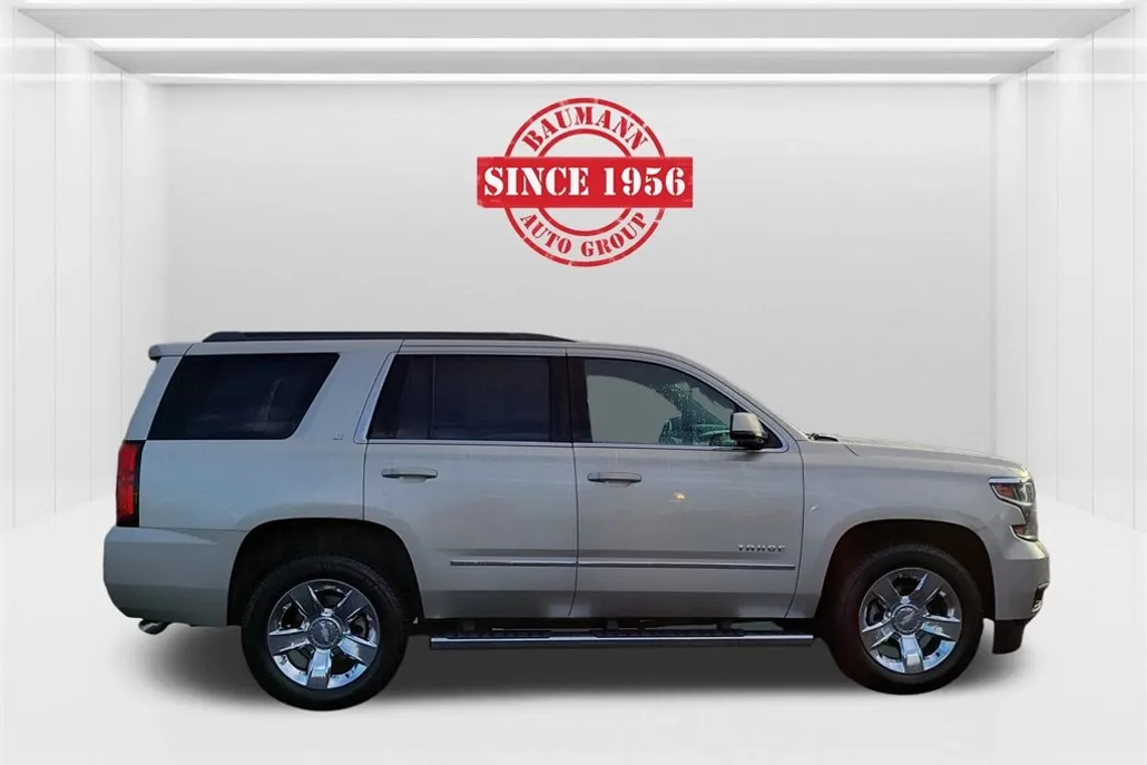 2017 Chevrolet Tahoe LT photo 1