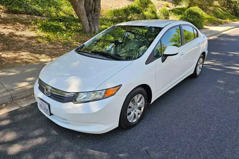 2012 Honda Civic LX photo 1
