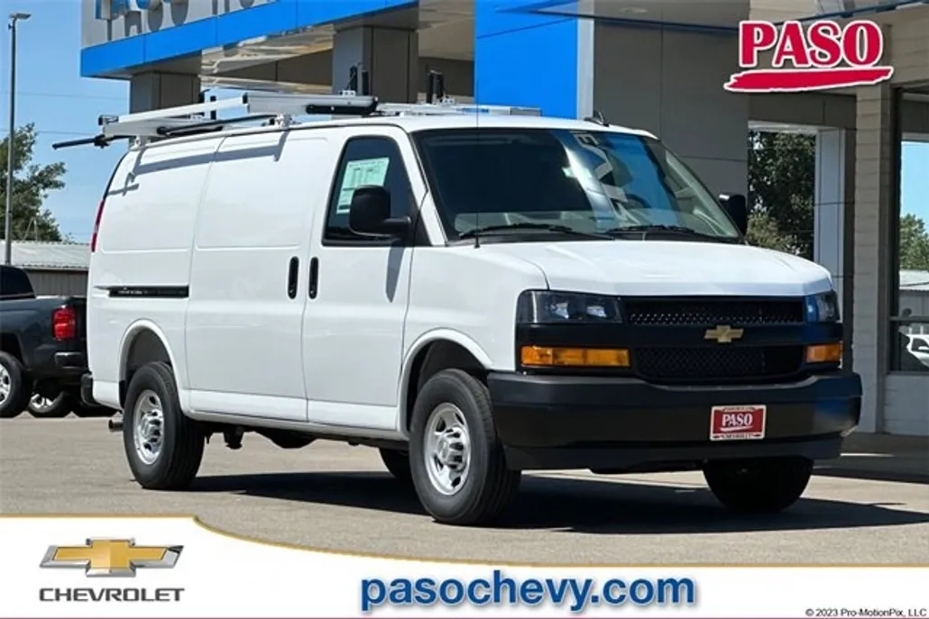 2025 Chevrolet Express Cargo 2500 photo 1