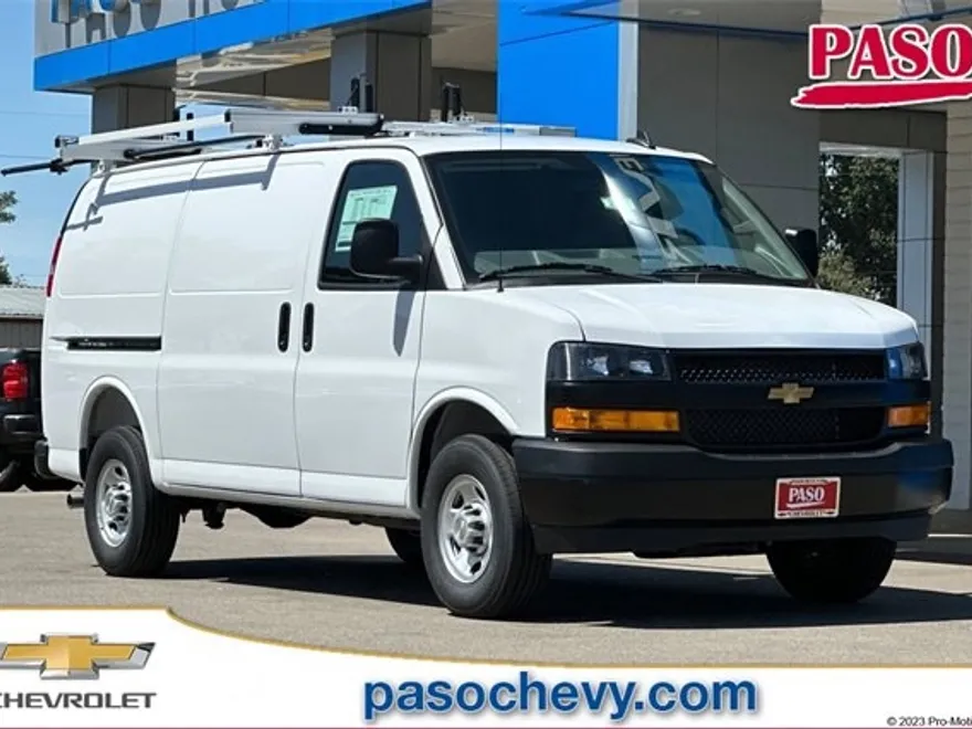 2025 Chevrolet Express Cargo 2500 photo 1