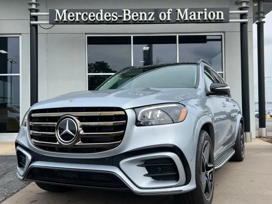 2026 Mercedes Benz GLS 450 4MATIC photo 1