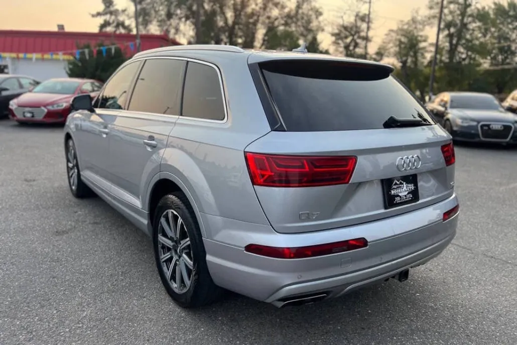 2017 Audi Q7 3.0T Premium Plus photo 1