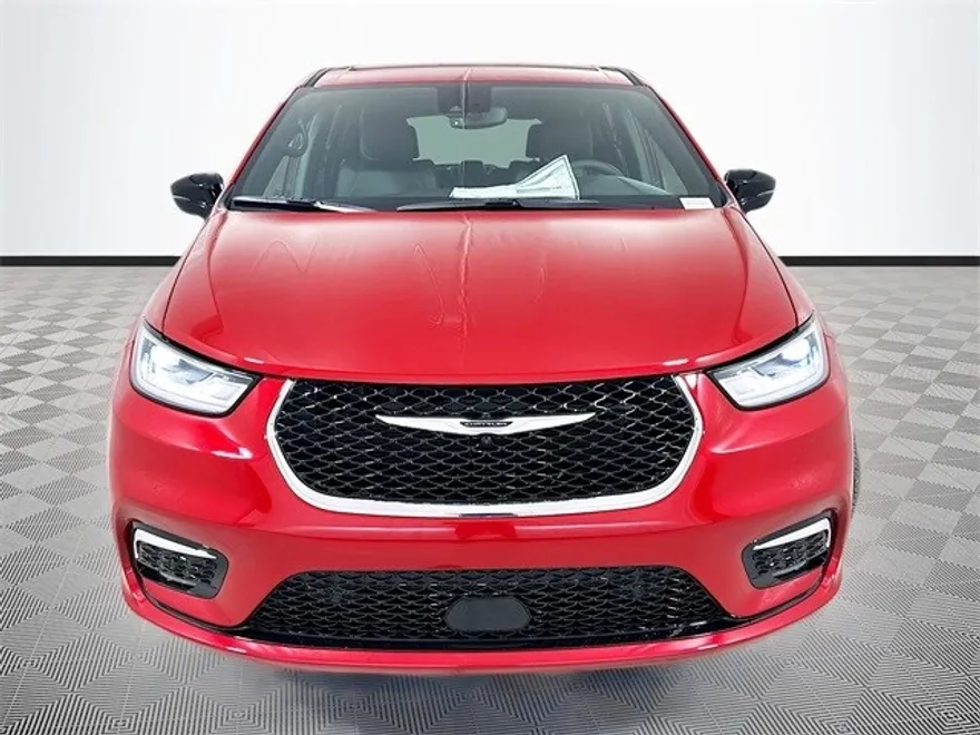 2026 Chrysler Pacifica photo 1