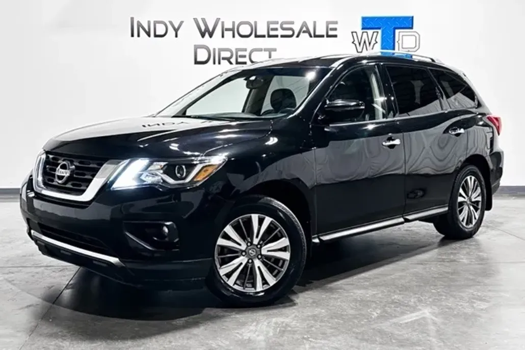 2018 Nissan Pathfinder SL photo 1