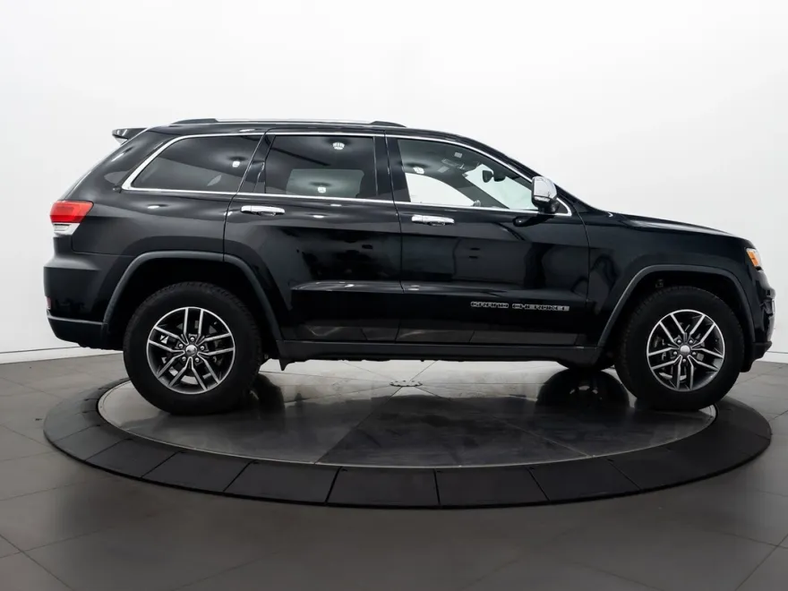 2017 Jeep Grand Cherokee Limited photo 1