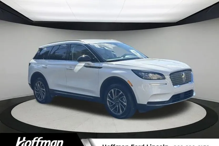 2022 Lincoln Corsair Standard photo 1