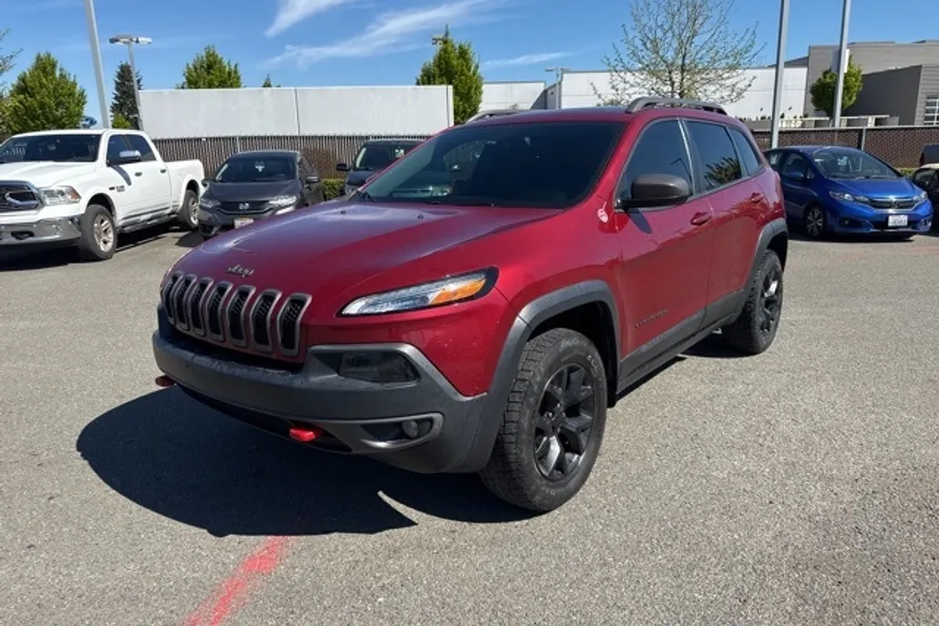 2015 Jeep Cherokee Trailhawk photo 1