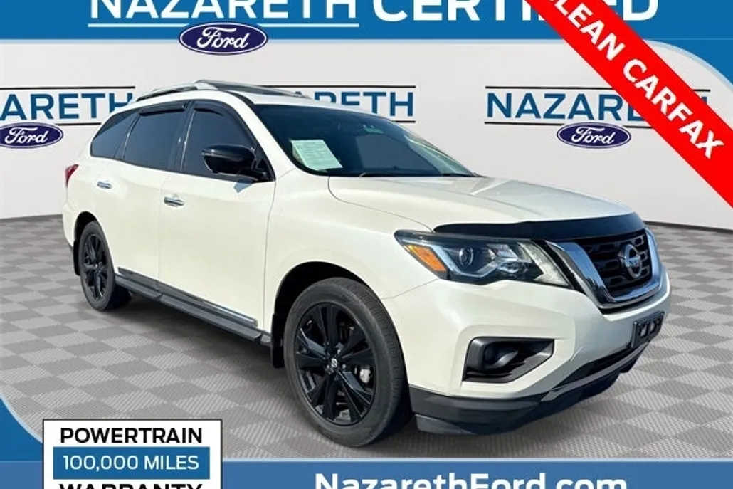 2017 Nissan Pathfinder Platinum photo 1
