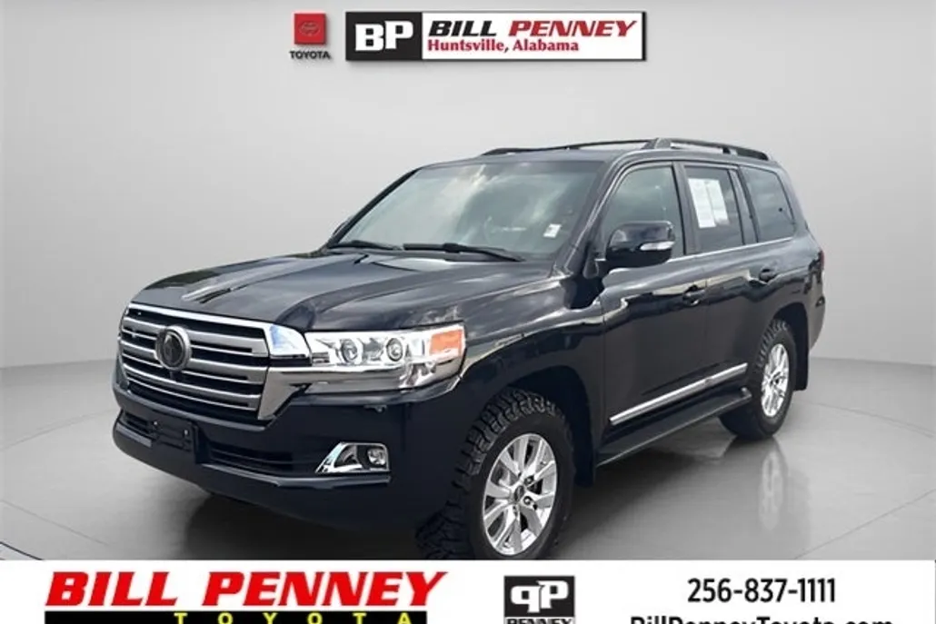 2018 Toyota Land Cruiser Base photo 1