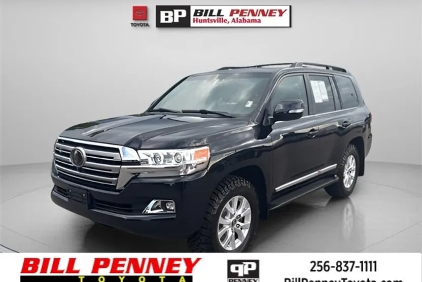 2018 Toyota Land Cruiser Base photo 1