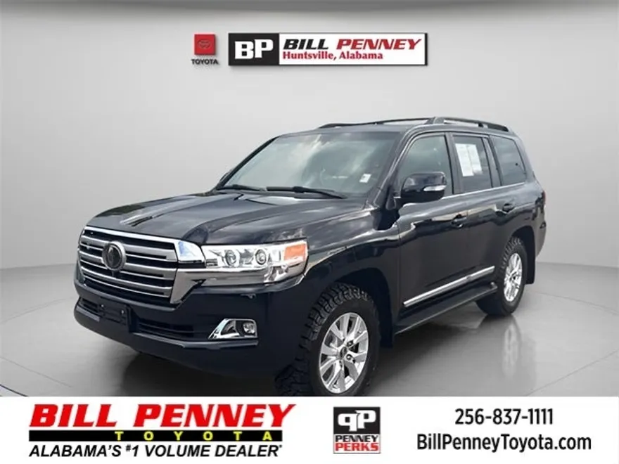2018 Toyota Land Cruiser Base photo 1