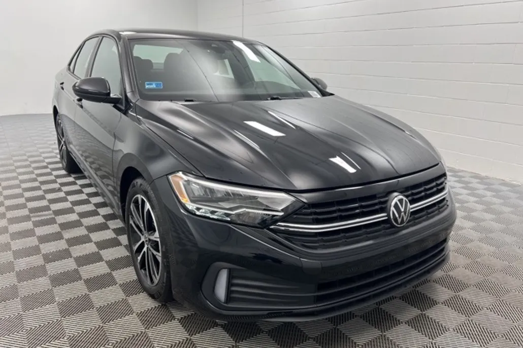2024 Volkswagen Jetta 1.5T Sport photo 1