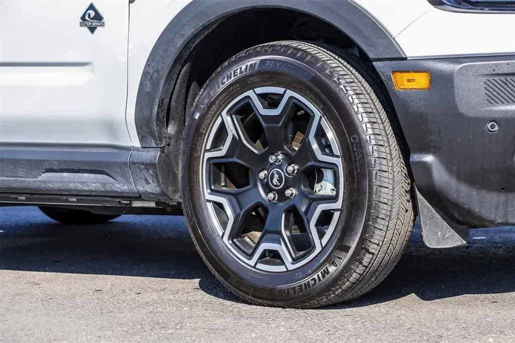2025 Ford Bronco Sport Outer Banks photo 1