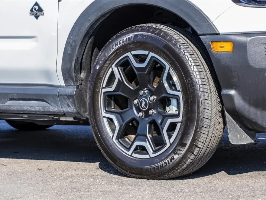 2025 Ford Bronco Sport Outer Banks photo 1