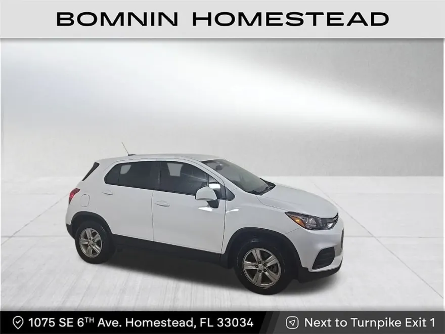 2020 Chevrolet Trax LS photo 1