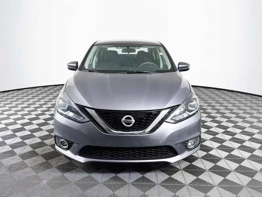 2017 Nissan Sentra SR photo 1