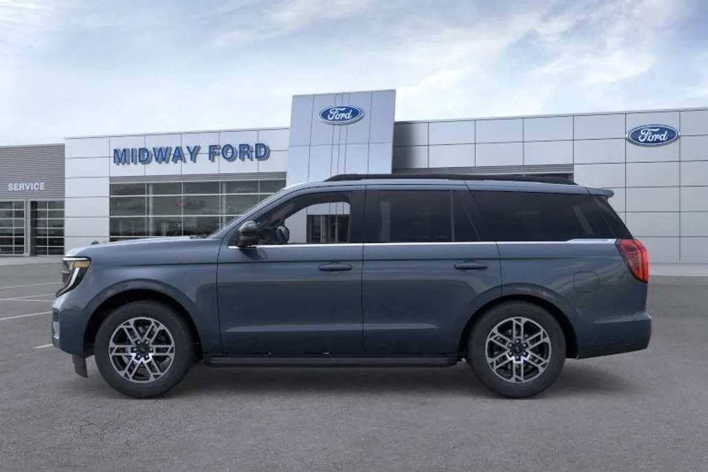 2025 Ford Expedition photo 1