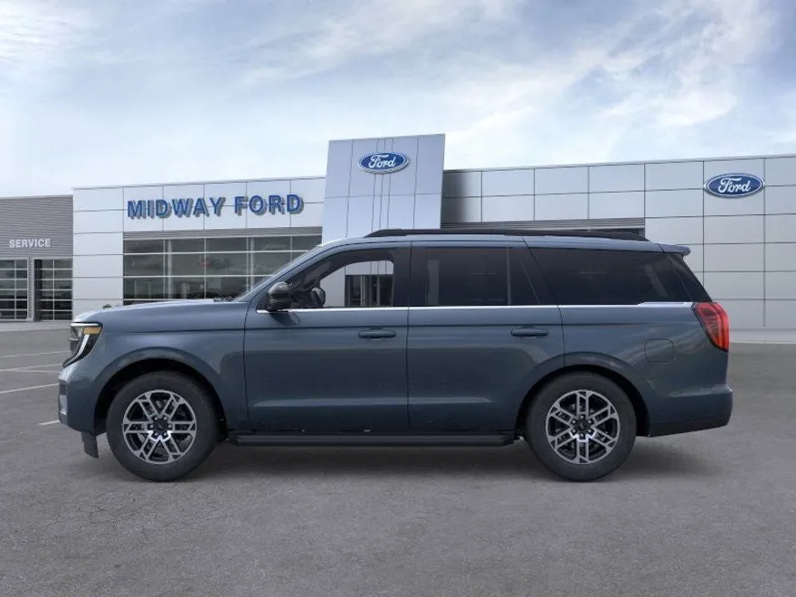 2025 Ford Expedition photo 1