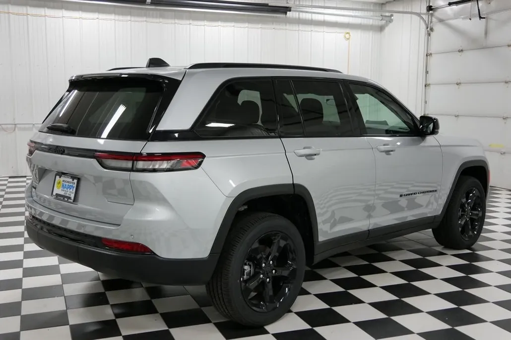 2025 Jeep Grand Cherokee Altitude X photo 1