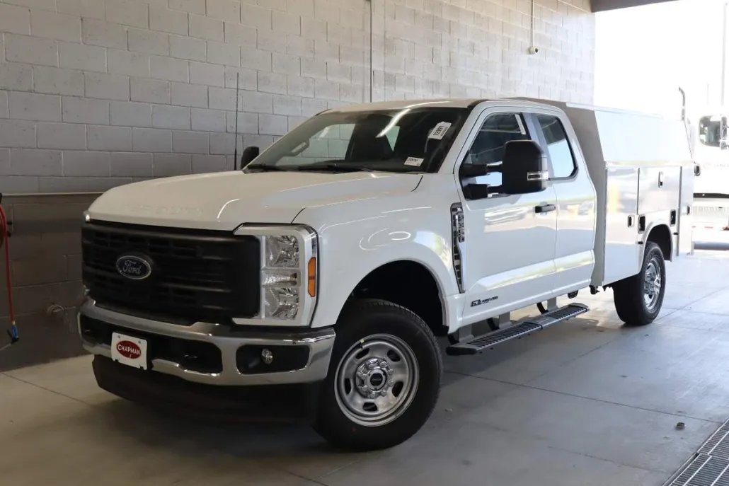 2025 Ford F-350 XL photo 1