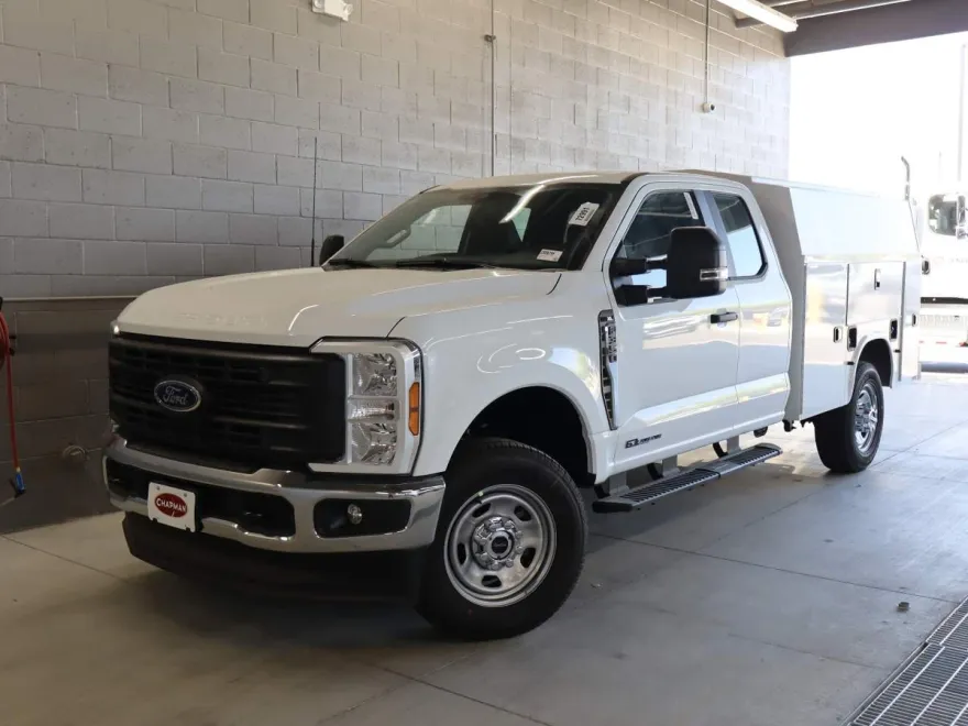 2025 Ford F-350 XL photo 1