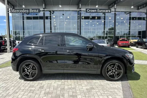 2025 Mercedes Benz GLA 250 photo 3