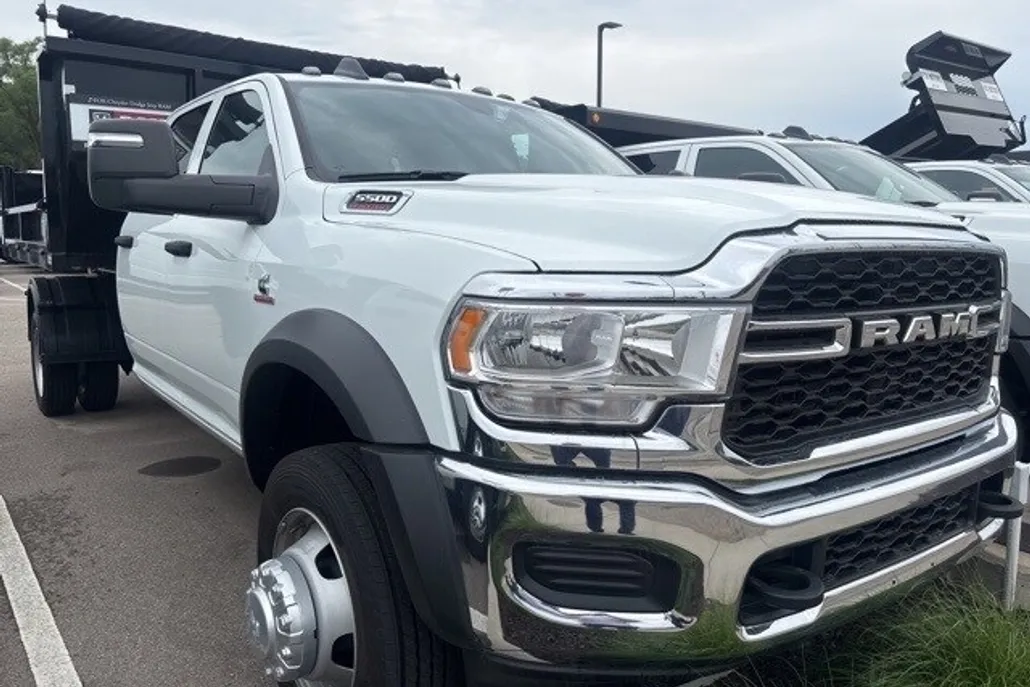 2024 Ram 5500 Tradesman photo 1