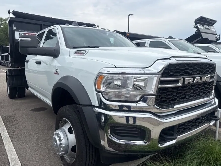 2024 Ram 5500 Tradesman photo 1
