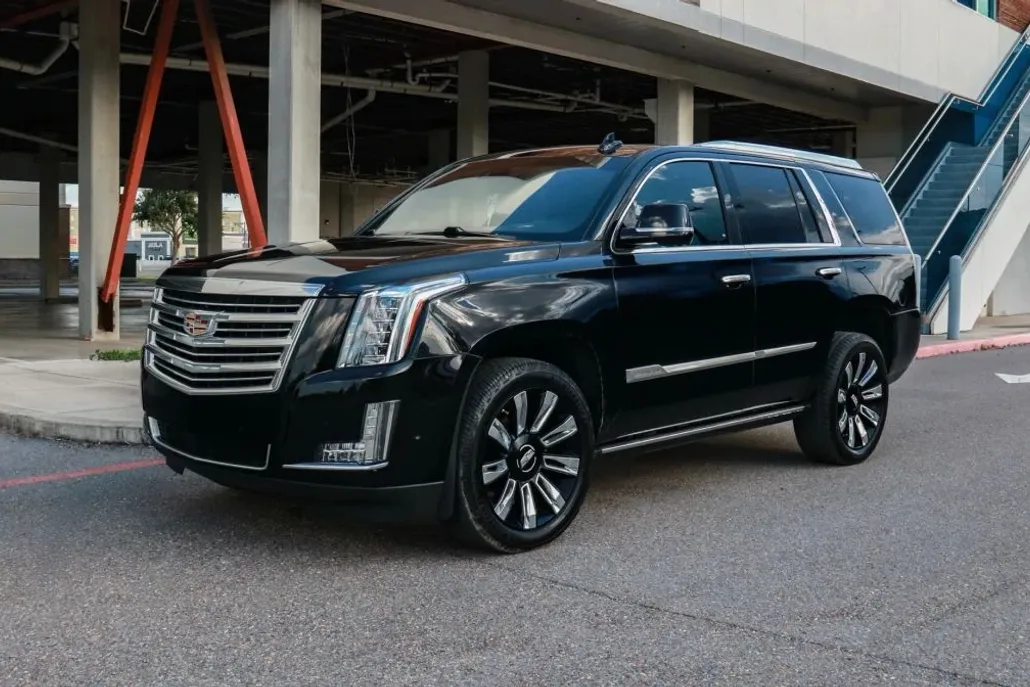 2018 Cadillac Escalade Platinum Sport photo 1