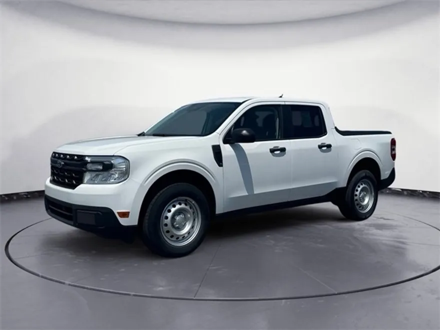 2025 Ford Maverick XL photo 1