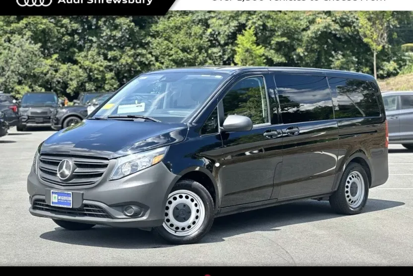 2022 Mercedes Benz Metris Passenger photo 1