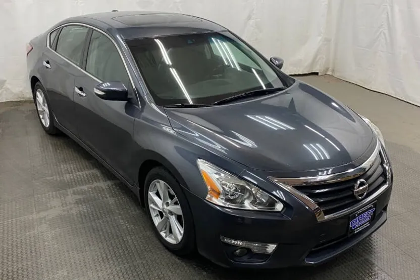 2013 Nissan Altima 2.5 SV photo 1