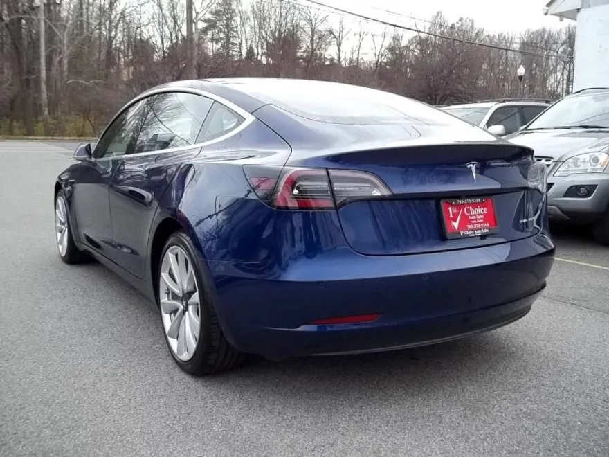 2019 Tesla Model 3 Long Range photo 1