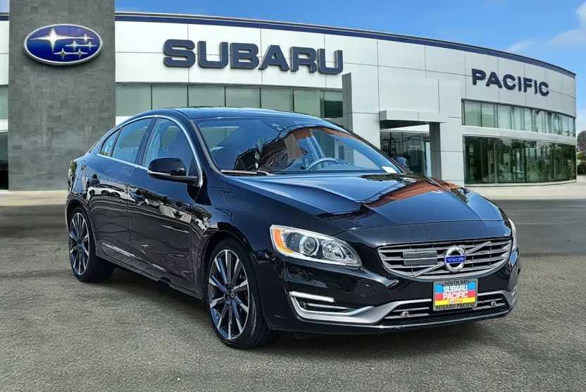 2015 Volvo S60 T5 Platinum photo 1