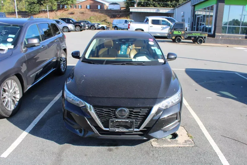 2023 Nissan Sentra SV photo 1