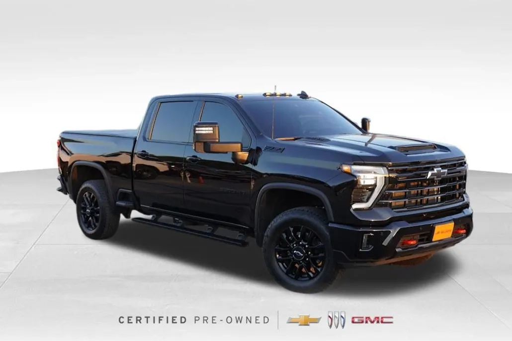 2025 Chevrolet Silverado 3500HD LTZ Trail Boss photo 1