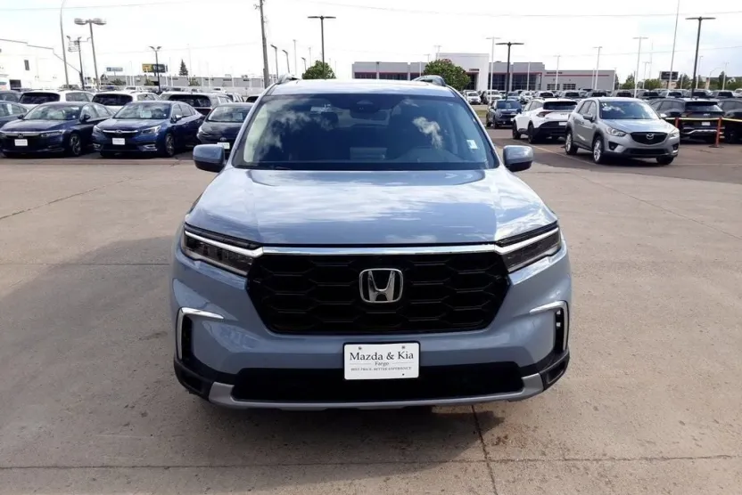2023 Honda Pilot Elite photo 1