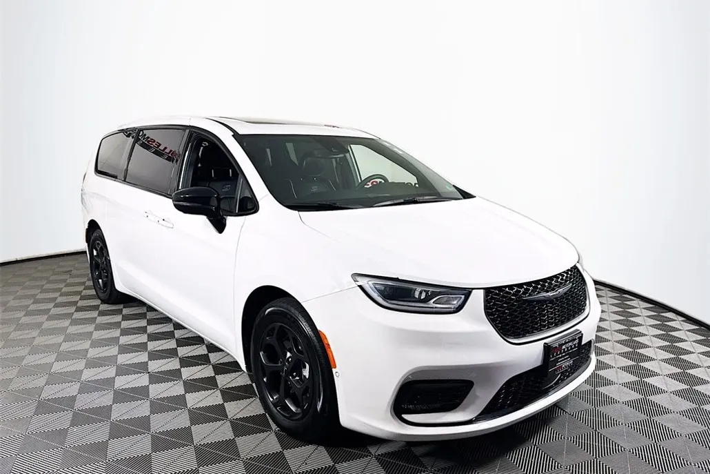 2023 Chrysler Pacifica Hybrid Limited photo 1