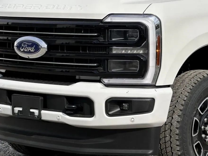 2025 Ford F-250 photo 2