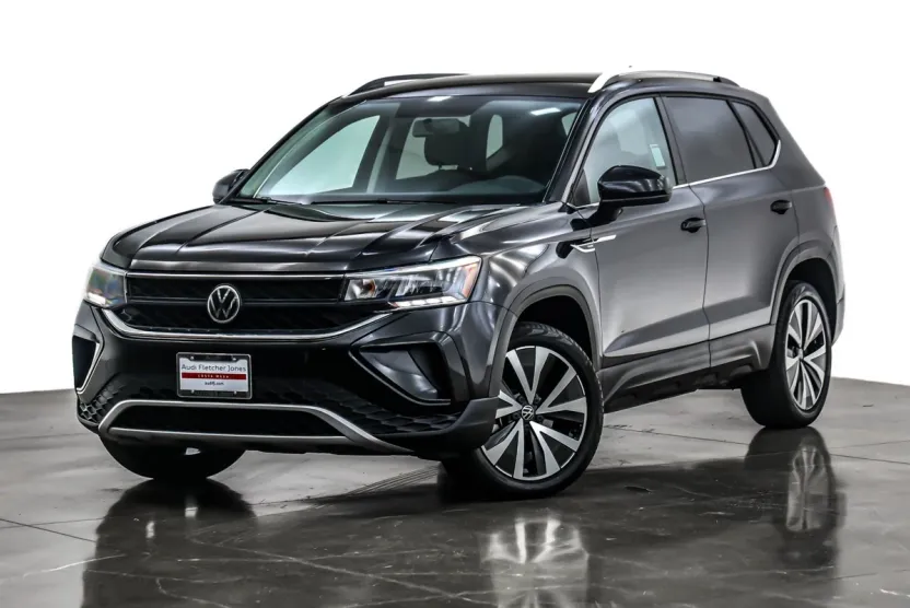 2022 Volkswagen Taos SE photo 1