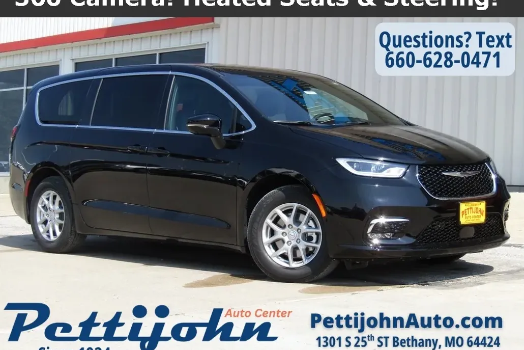 2026 Chrysler Pacifica photo 1