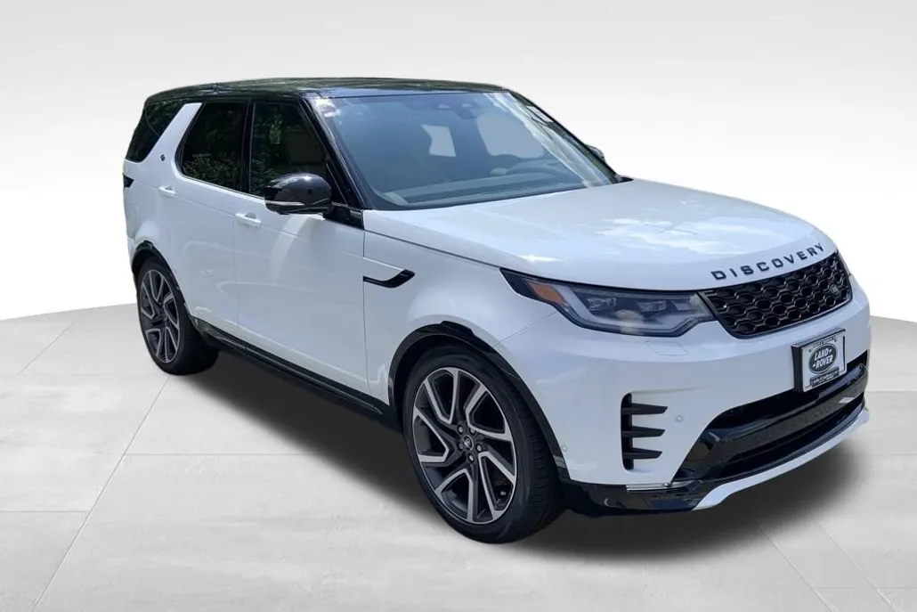2025 Land Rover Discovery SE photo 1