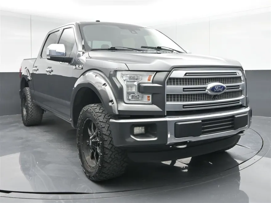2016 Ford F-150 Platinum photo 1