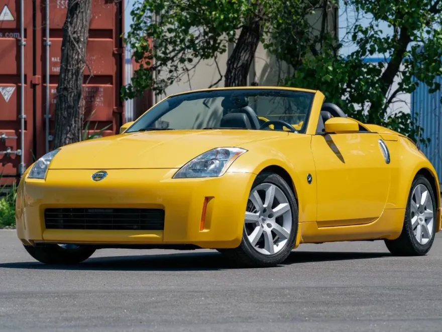 2005 Nissan 350Z Touring photo 1